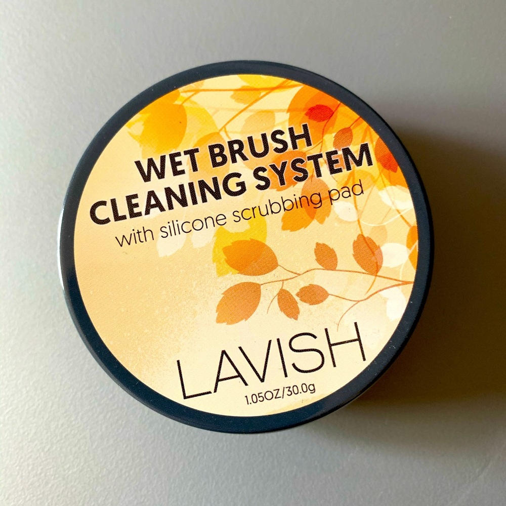 Lavish Silicone Scrubbing Pad